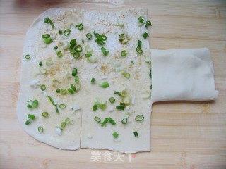 （另外一种方法做葱油饼）家常，简单，美味——家常葱油饼的做法步骤：8