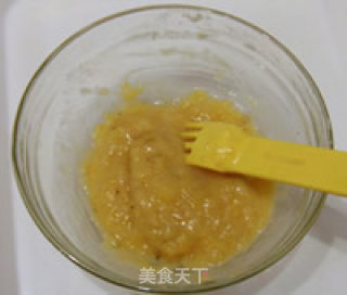 香蕉戚风蛋糕卷的做法步骤：2