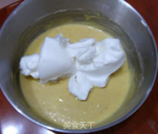 香蕉戚风蛋糕卷的做法步骤：6