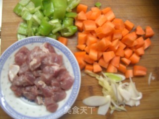 炒多彩丁的做法步骤：5
