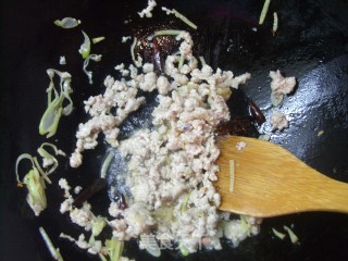 肉末咸菜黄豆芽的做法步骤：7