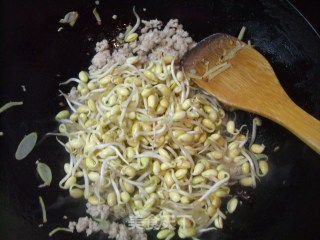 肉末咸菜黄豆芽的做法步骤：8