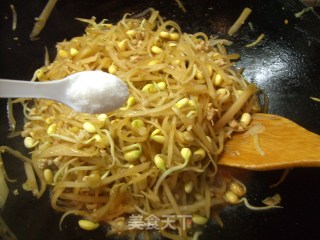 肉末咸菜黄豆芽的做法步骤：12