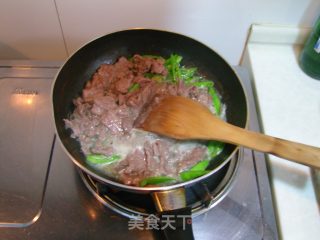 上班族快手杭椒牛柳的做法步骤：6