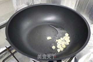 韭菜炒鸡肝 …… 雅子家的简单健康美味儿的做法步骤：3