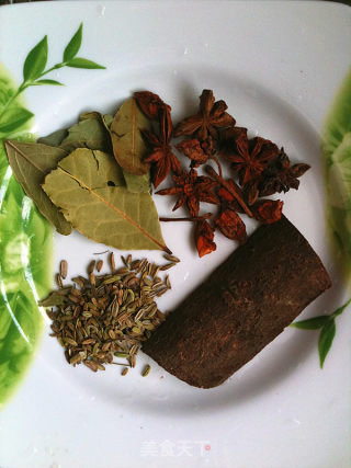 夏季凉菜必备——卤牛肉的做法步骤：2