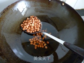香脆----炸花生米的做法步骤：4