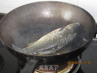 鲫鱼炖豆腐的做法步骤：5