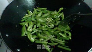黄花菜草菇炒肉的做法步骤：12