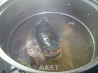 【鱼类】一鱼多吃——乌鱼头大骨汤的做法步骤：4