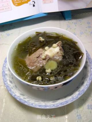 夏季消暑汤——大骨海带薏米汤的做法步骤：8