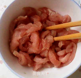 洋葱滑肉汤的做法步骤：4