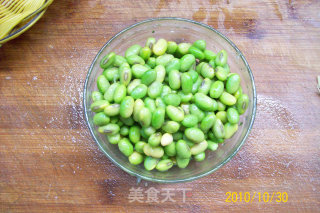 【时令下酒菜】——毛豆香干炒肉丁的做法步骤：3