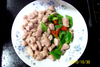 【时令下酒菜】——毛豆香干炒肉丁的做法步骤：8