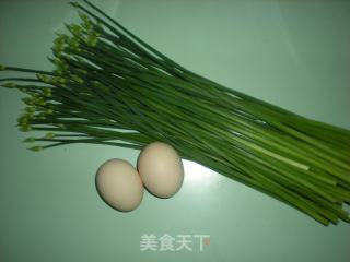 韭苔炒鸡蛋的做法步骤：1