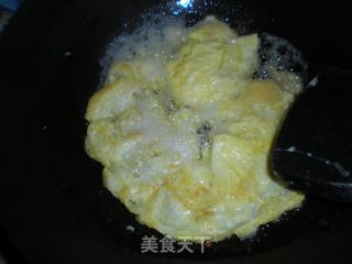 韭苔炒鸡蛋的做法步骤：2