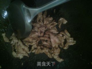 家常小炒——黄瓜肉片的做法步骤：2