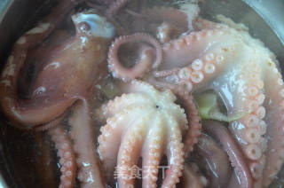 幸福美食：颠覆传统口味之黄豆酱小葱拌八带的做法步骤：3