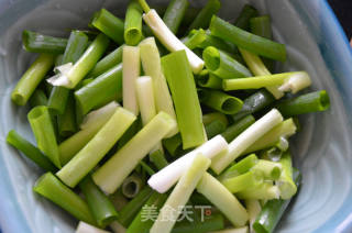 幸福美食：颠覆传统口味之黄豆酱小葱拌八带的做法步骤：4
