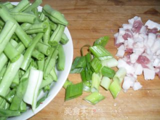 肉粒干煸四季豆的做法步骤：1