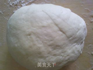 继续发面——麻酱花卷和糖三角的做法步骤：9