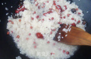 【滋养气血】生炒糯米饭的做法步骤：3