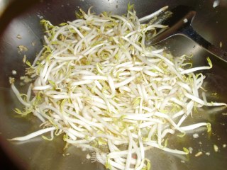 大马潮洲人美食《QQ炒粿角》的做法步骤：8