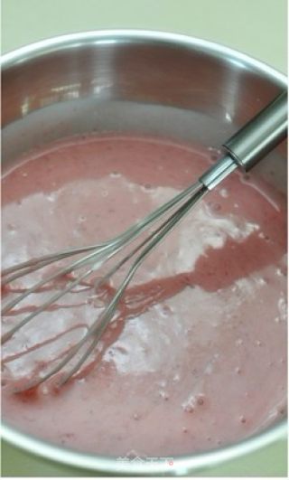 草莓酸奶冰激凌的做法步骤：5