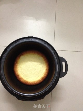 电压力锅做蛋糕的做法步骤：1