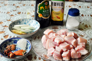 私房红烧肉的做法步骤：1