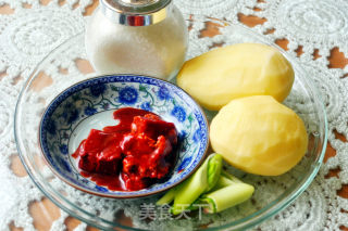 南乳烧土豆的做法步骤：1
