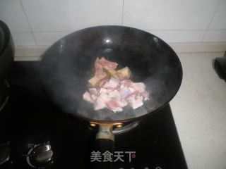 干竹笋烧五花肉的做法步骤：3