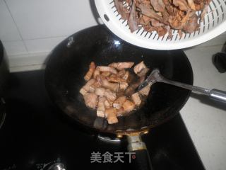 干竹笋烧五花肉的做法步骤：4