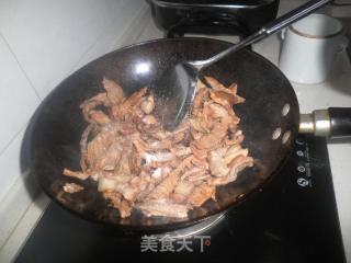 干竹笋烧五花肉的做法步骤：5