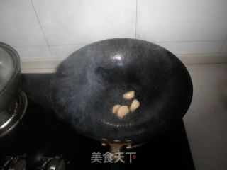 胡萝卜炒辣椒的做法步骤：3