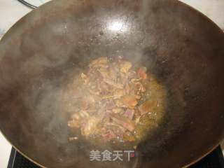 鲜蘑炒肉片的做法步骤：5