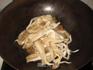 鲜蘑炒肉片的做法步骤：6