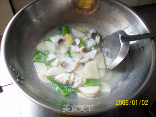 【鲈鱼烹饪与健康】——水煮山药溜鱼片的做法步骤：5