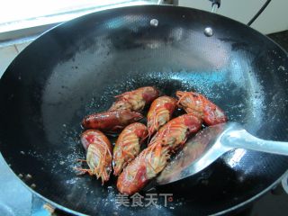 油爆大龙虾的做法步骤：2