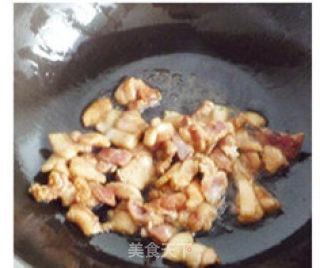 五花肉豆豉炒青椒的做法步骤：3