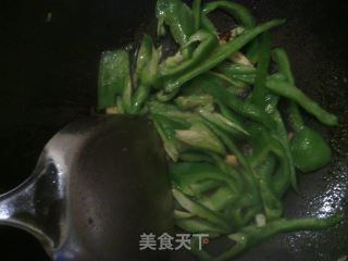 继续小炒——青椒干豆皮的做法步骤：3