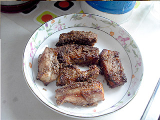 蒸腾满屋的醇香——酒糟椒盐烤肉的做法步骤：12