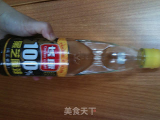夏季凉菜必备——剁椒拌皮蛋的做法步骤：4