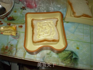 炸肉吐司的做法步骤：1