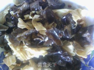 简单美味——凉拌干豆皮木耳的做法步骤：7