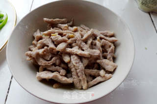 酱炒芹菜肉丝的做法步骤：2