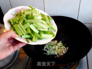 酱炒芹菜肉丝的做法步骤：4