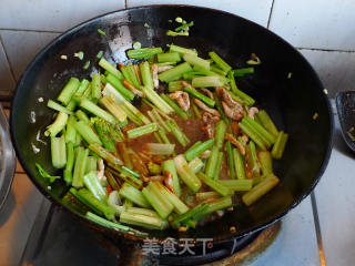 酱炒芹菜肉丝的做法步骤：8