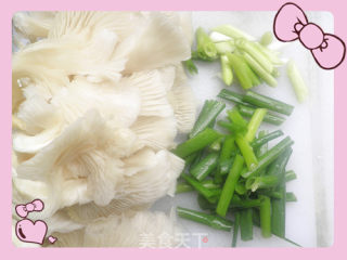 【当当小灶】~~美味可口的肉片汤~~的做法步骤：2