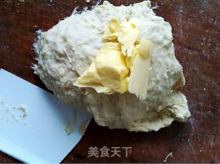 我的第一款吐司，简单的奶香吐司450克的做法步骤：5